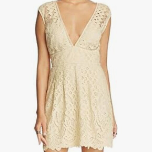 Free People One Million Lovers Lace Mini Dress size 4 - Picture 1 of 12